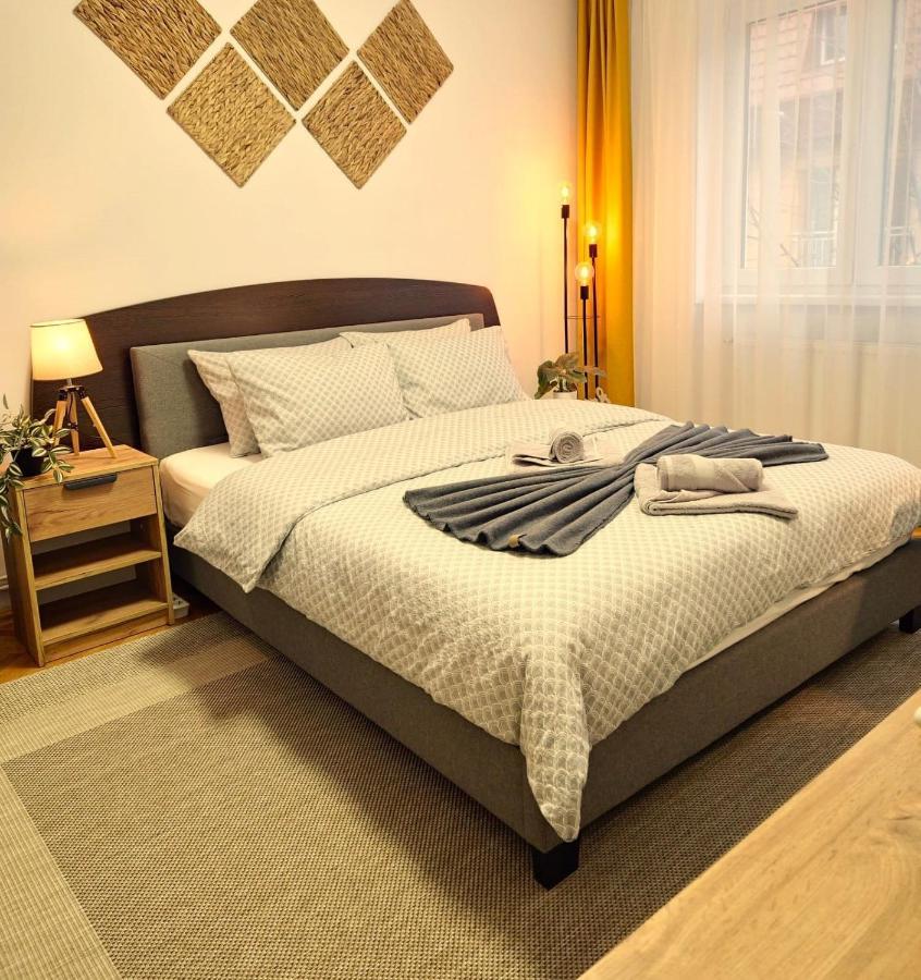 Tusmorez Central Apartment Targu Mures Ngoại thất bức ảnh